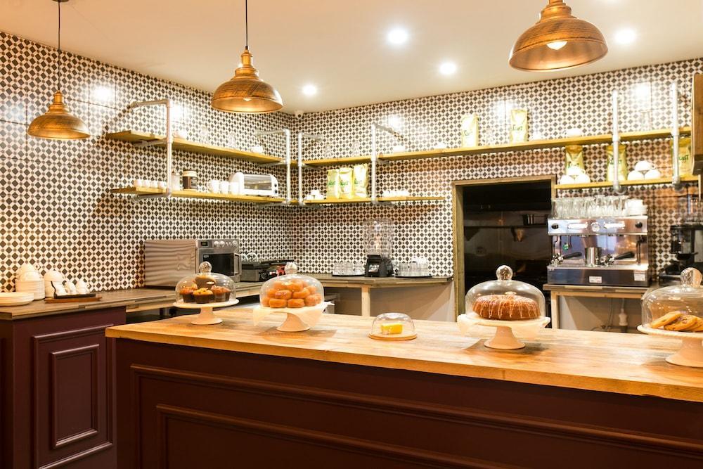 Belvilla Ilford Hill Hotel London Ngoại thất bức ảnh