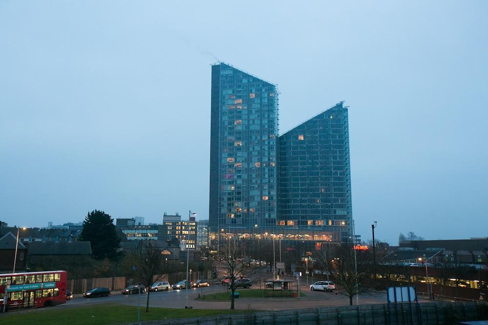 Belvilla Ilford Hill Hotel London Ngoại thất bức ảnh